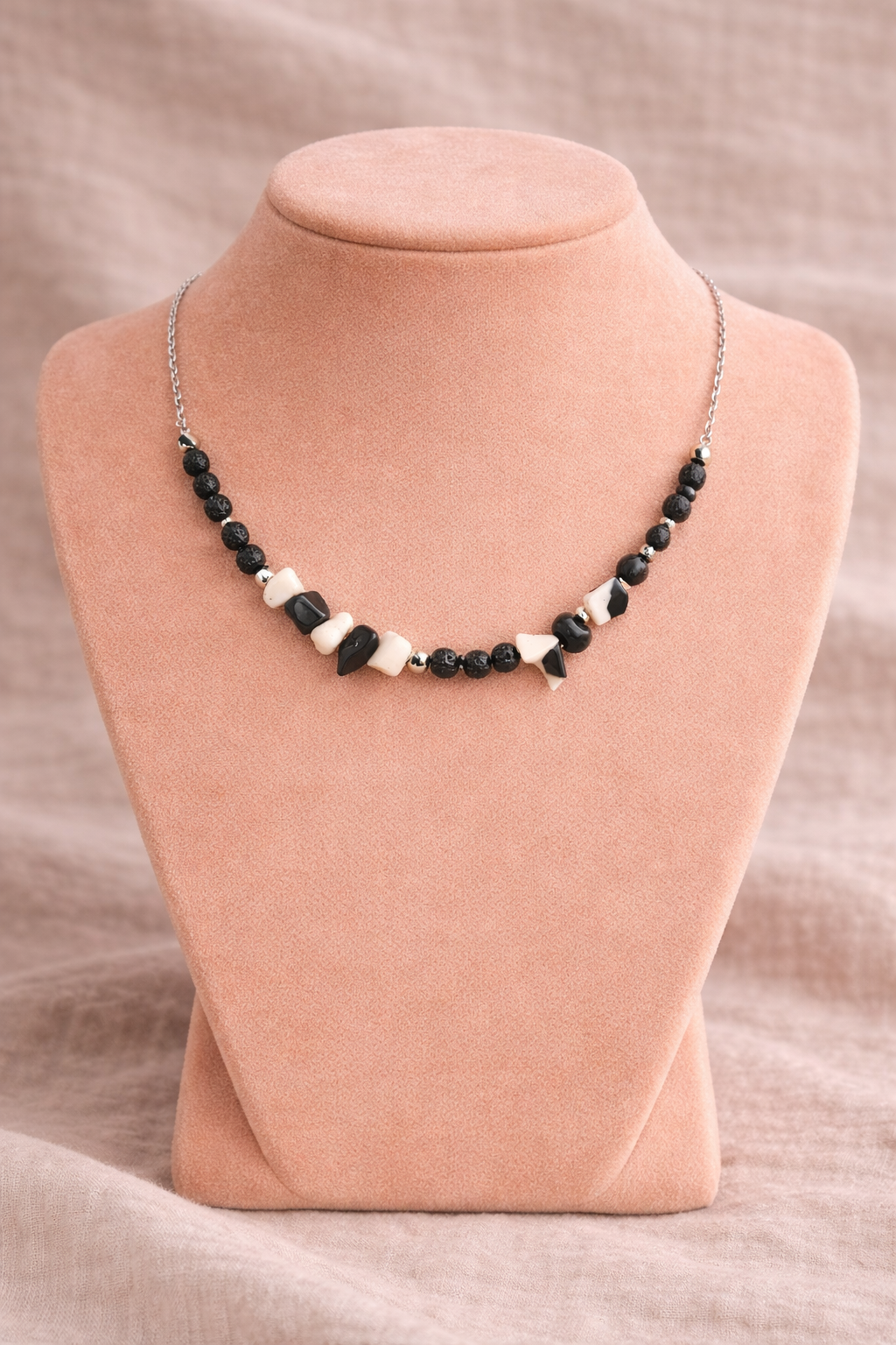 Collier "Contraste Sacré" – Protection & Équilibre Intérieur